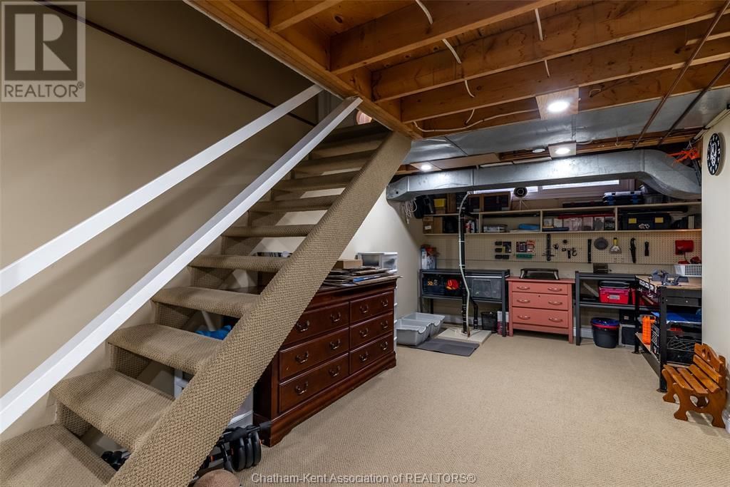 147 CRYSTAL DRIVE Image 38