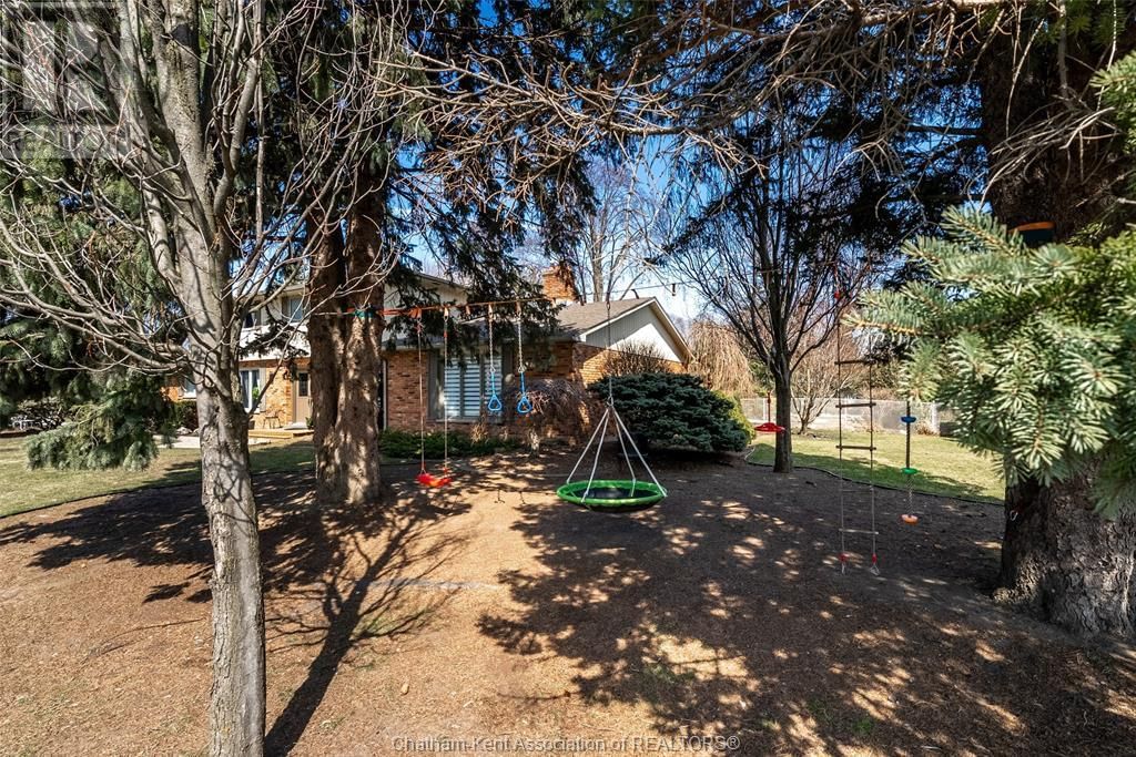 147 CRYSTAL DRIVE Image 4