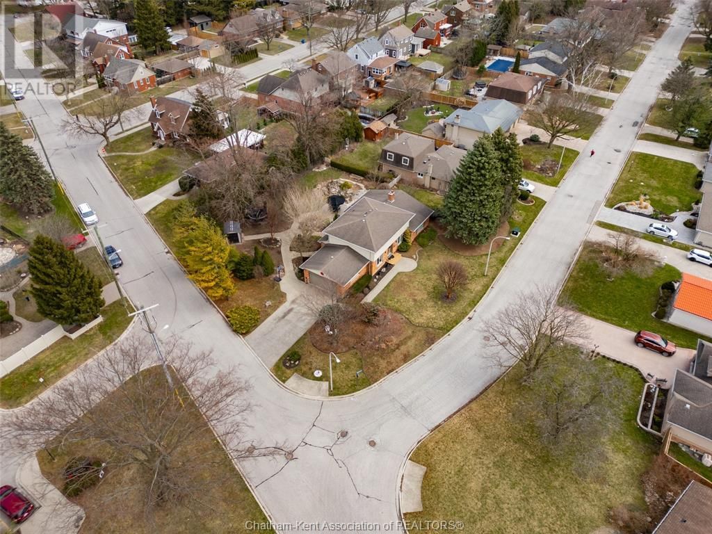 147 CRYSTAL DRIVE Image 48