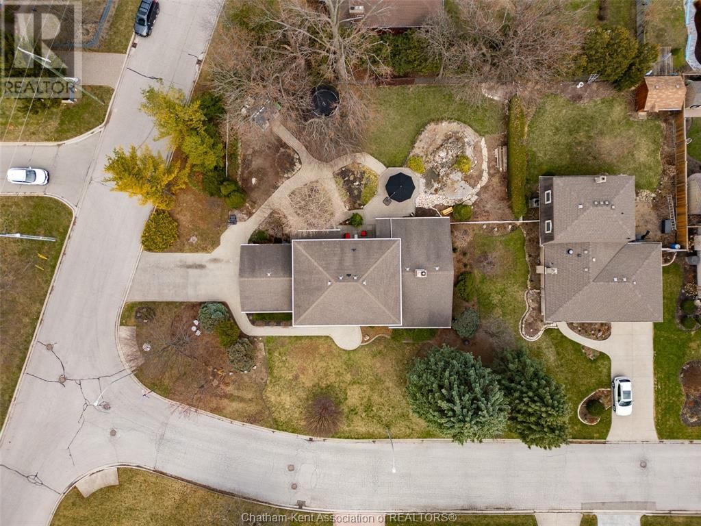 147 CRYSTAL DRIVE Image 49