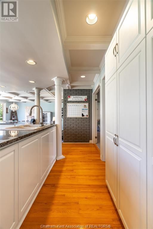 147 CRYSTAL DRIVE Image 7