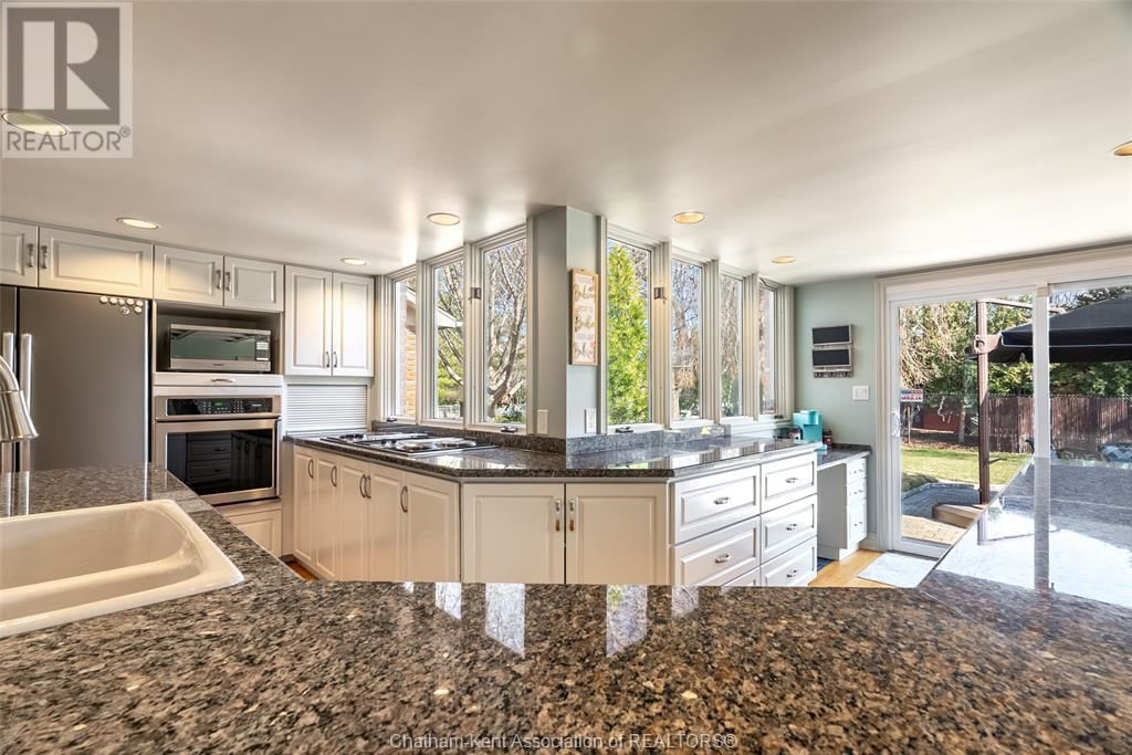 147 CRYSTAL DRIVE Image 8