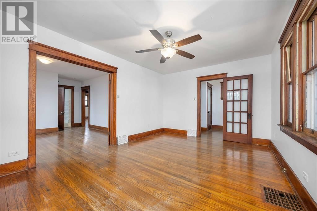 222 SHEPHERD STREET Image 12