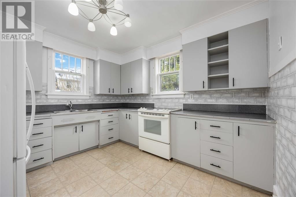 222 SHEPHERD STREET Image 16