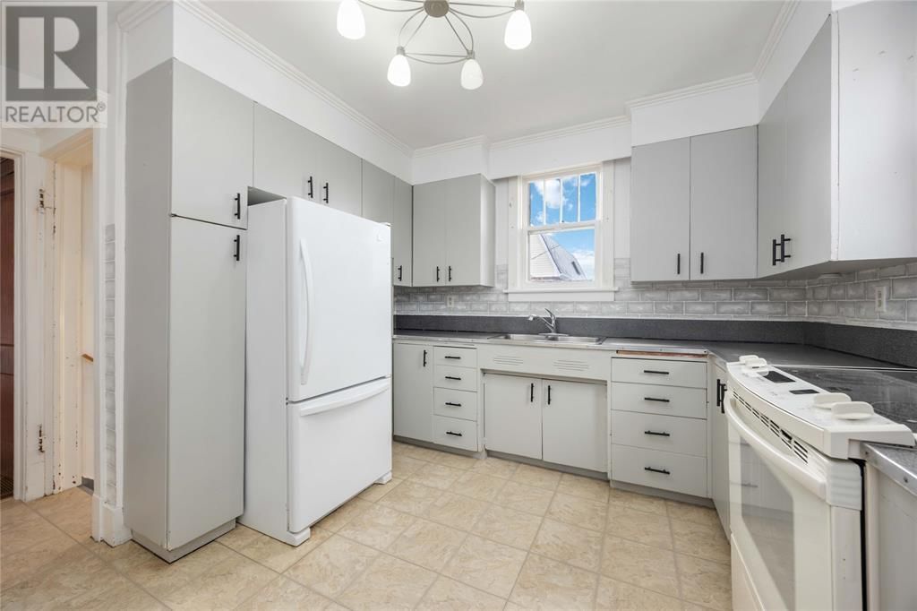 222 SHEPHERD STREET Image 17