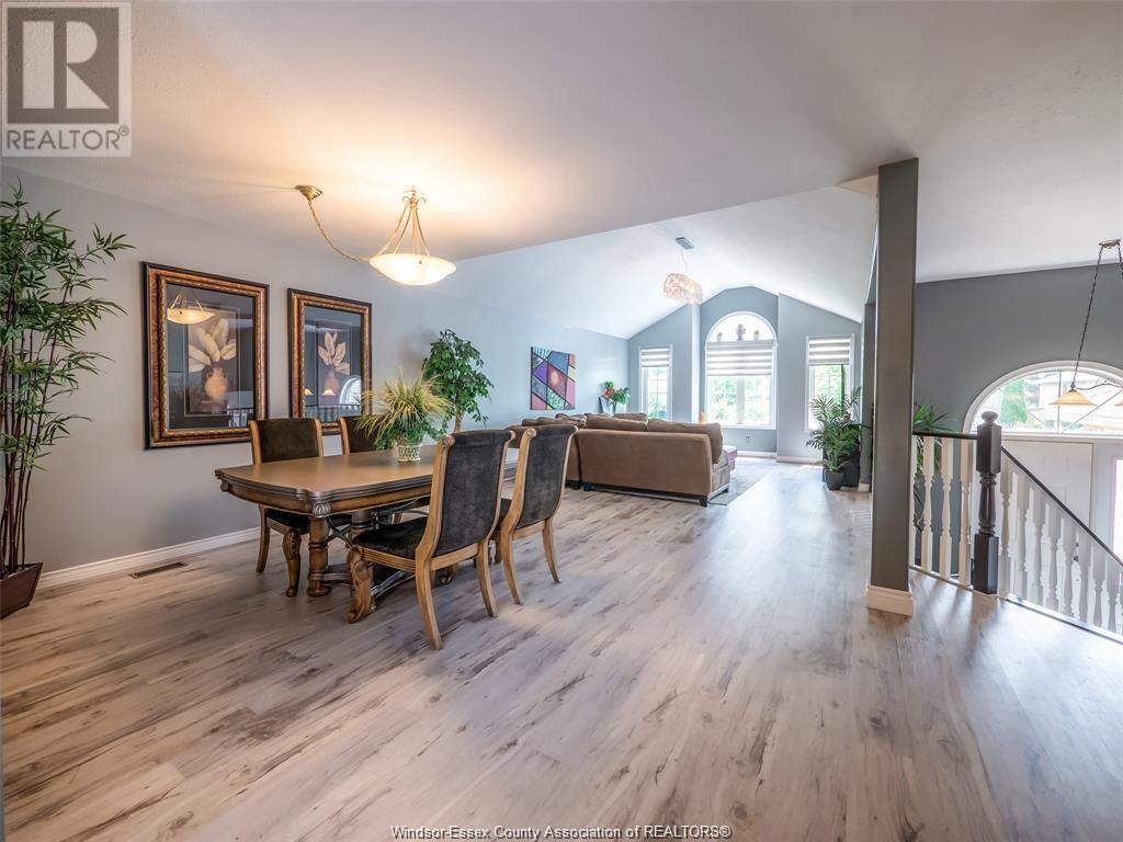 1646 MAPLE AVENUE Image 11