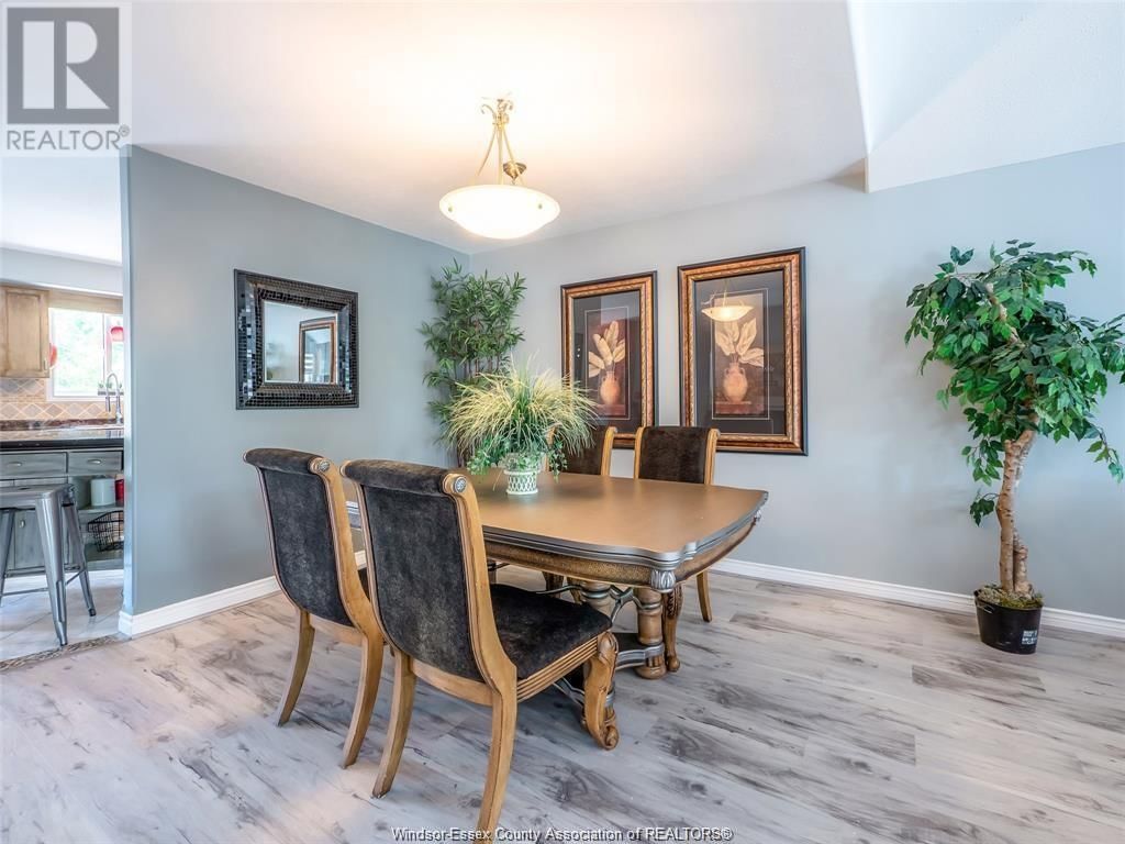 1646 MAPLE AVENUE Image 12