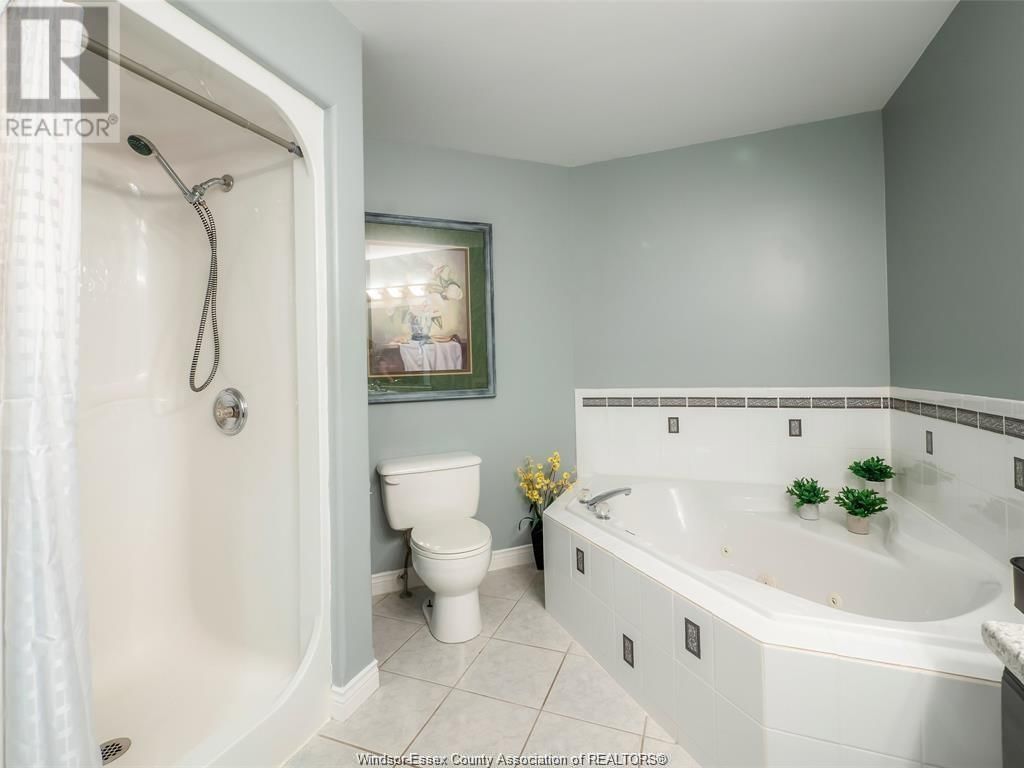 1646 MAPLE AVENUE Image 19