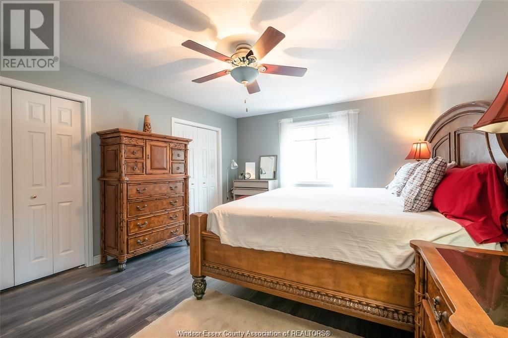 1646 MAPLE AVENUE Image 20