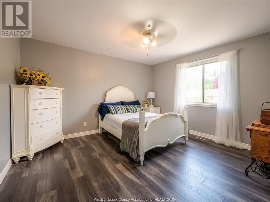 1646 MAPLE AVENUE Image 22