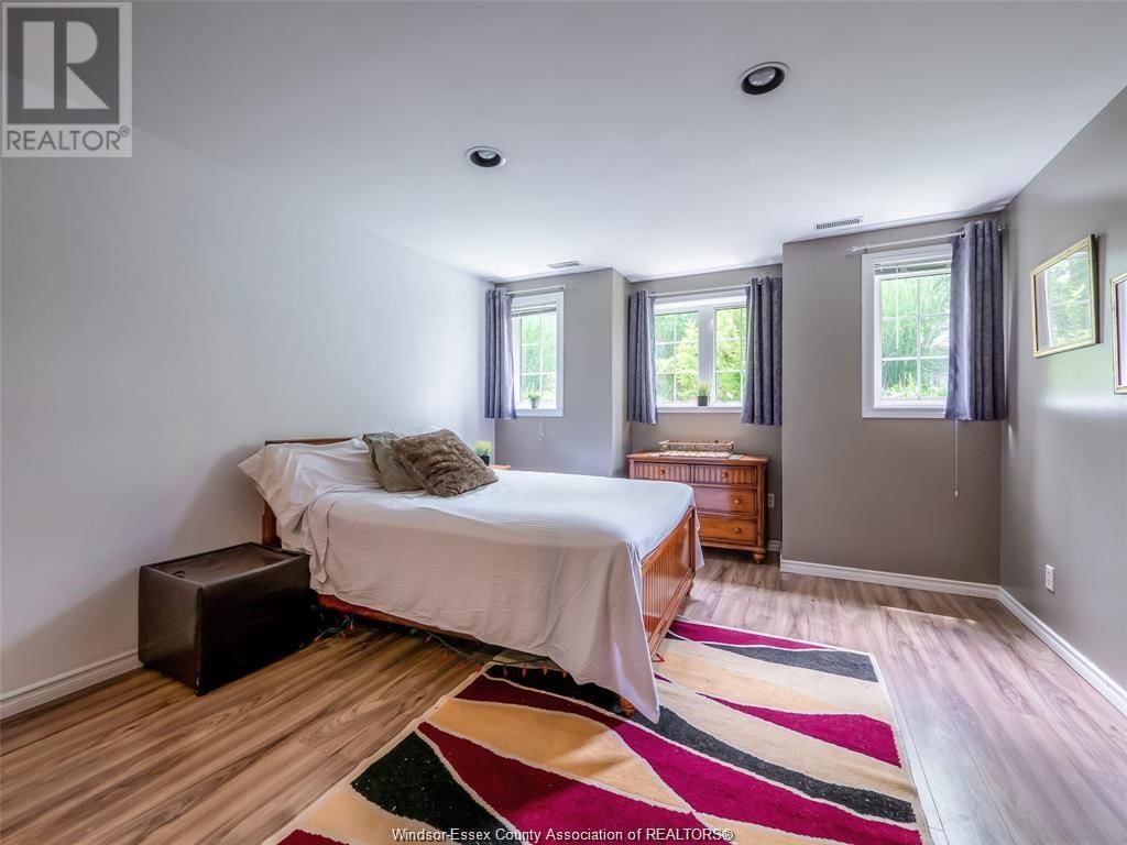 1646 MAPLE AVENUE Image 29