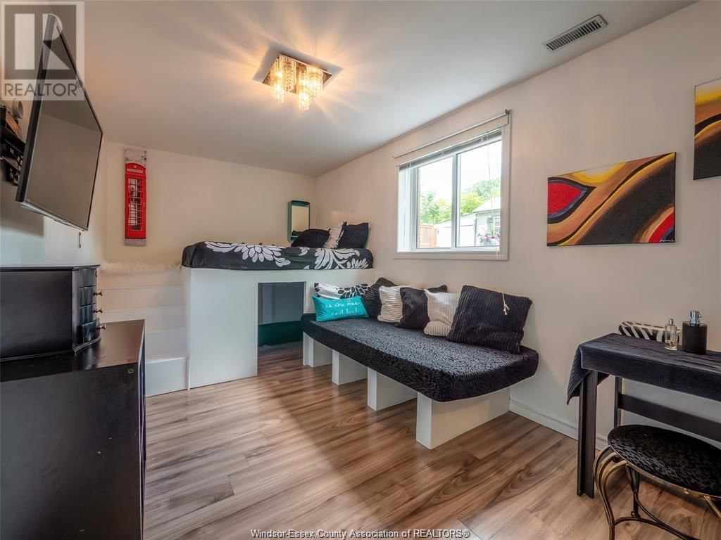 1646 MAPLE AVENUE Image 34