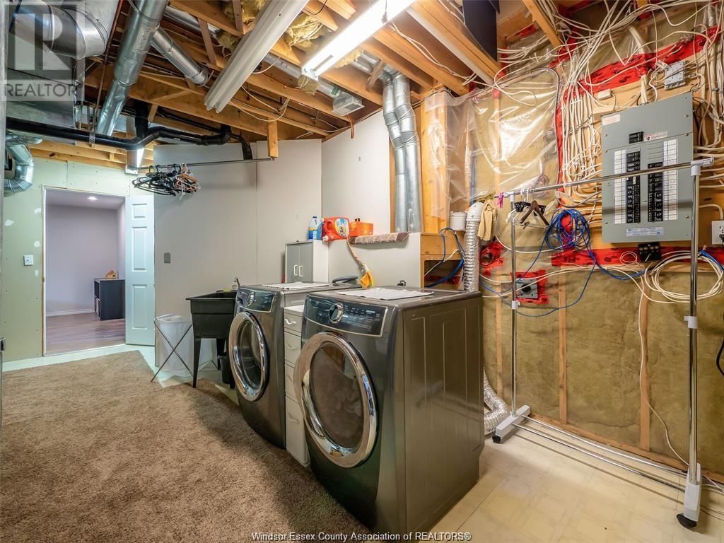 1646 MAPLE AVENUE Image 40