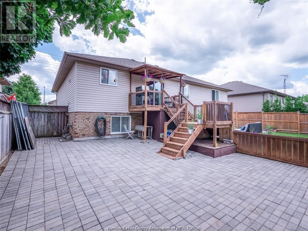1646 MAPLE AVENUE Image 42