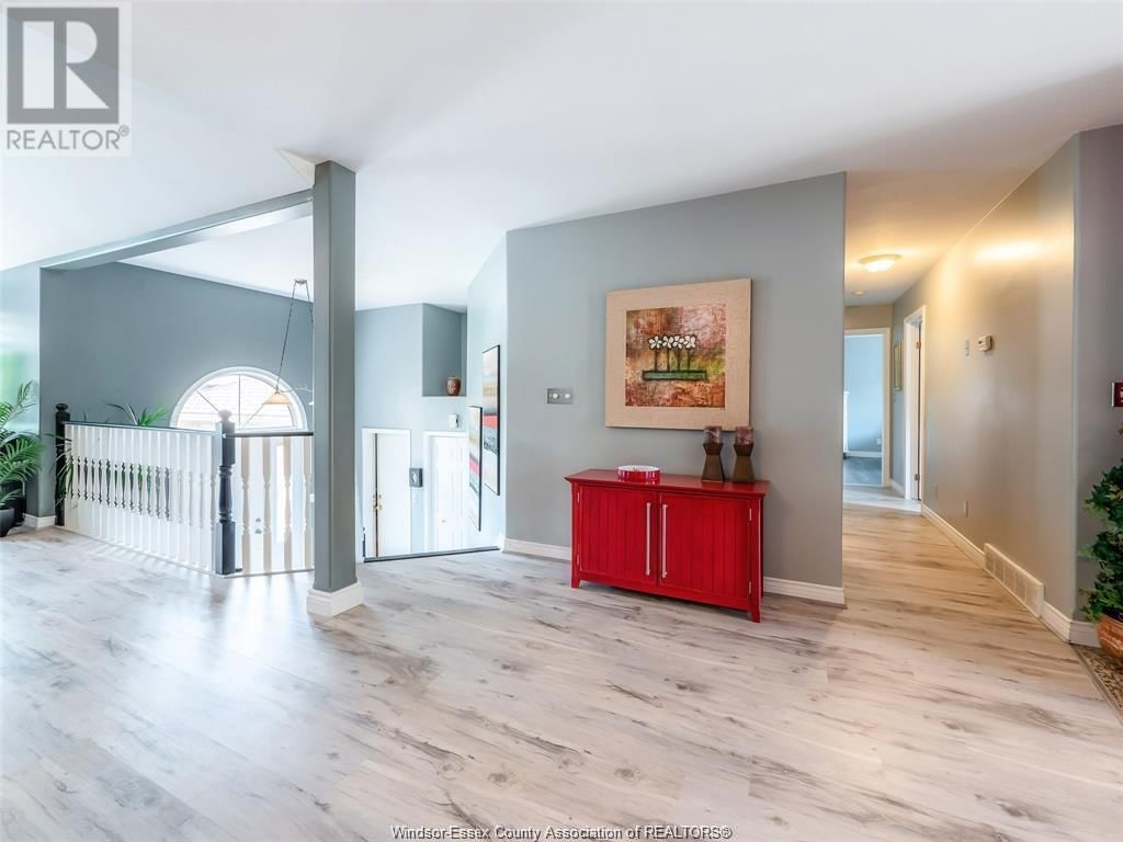 1646 MAPLE AVENUE Image 7