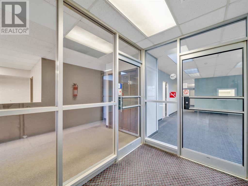 545 OUELLETTE AVENUE Image 10