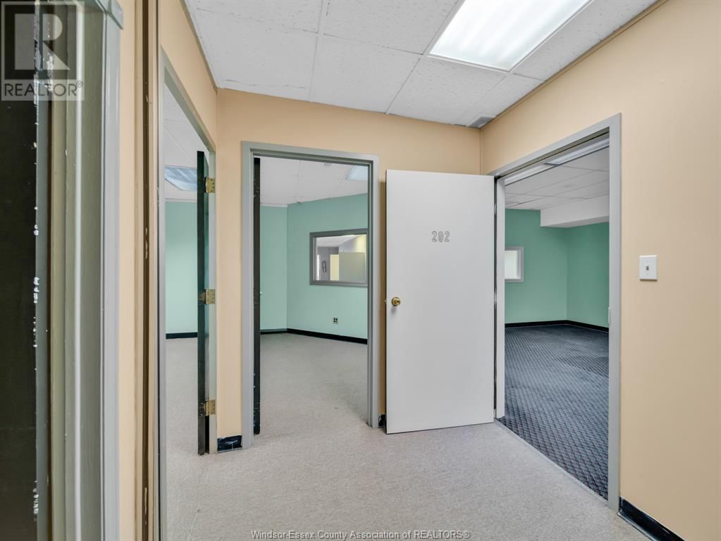 545 OUELLETTE AVENUE Image 13