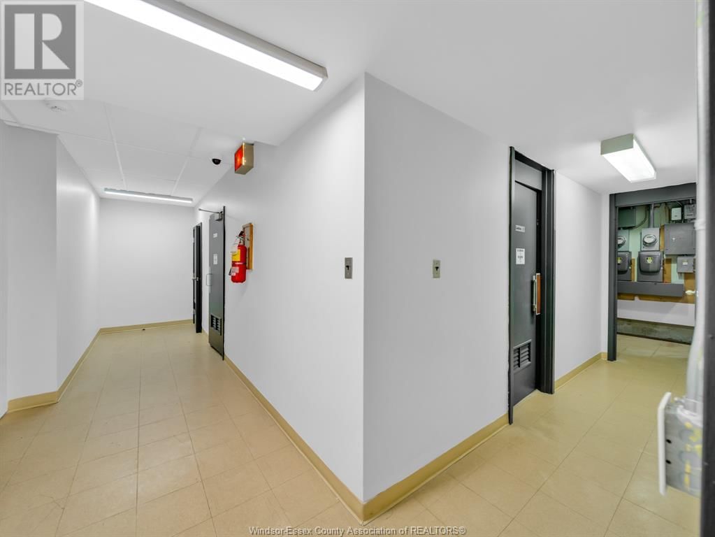 545 OUELLETTE AVENUE Image 17