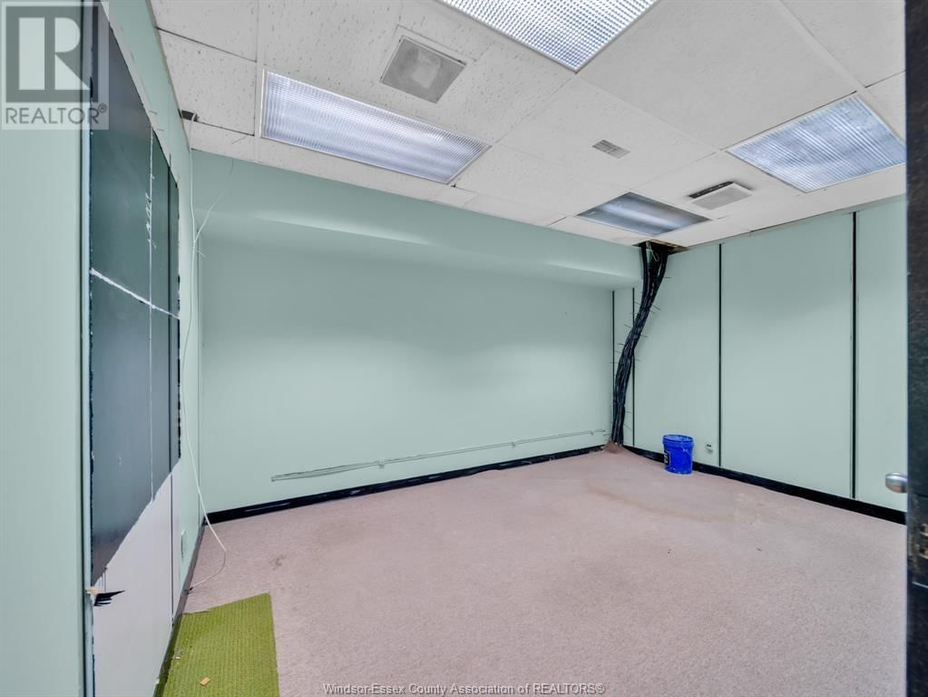 545 OUELLETTE AVENUE Image 28