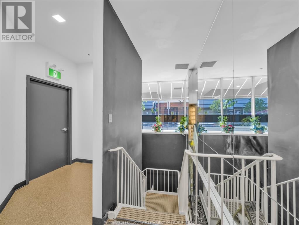 545 OUELLETTE AVENUE Image 32