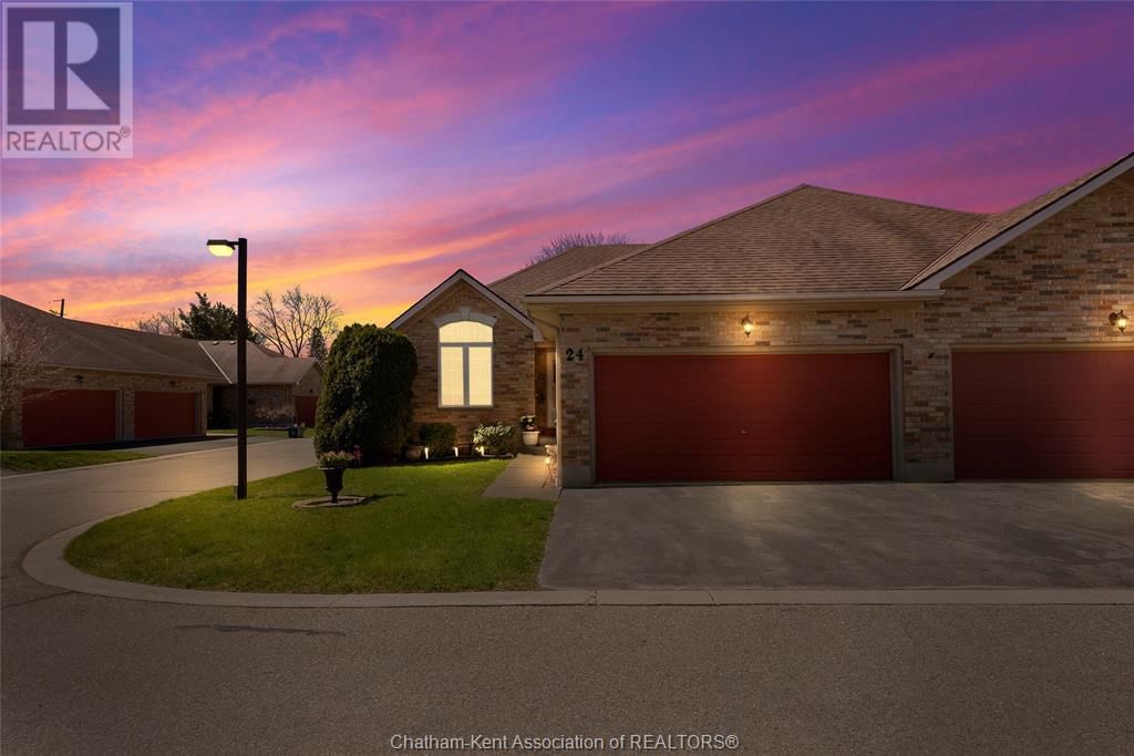 24 - 154 SEMENYN AVENUE Image 2