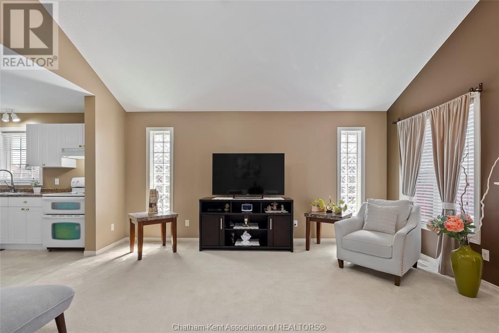 24 - 154 SEMENYN AVENUE Image 20