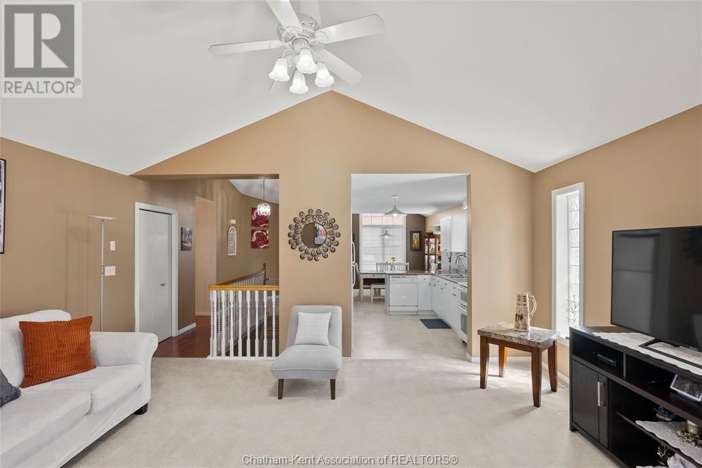 24 - 154 SEMENYN AVENUE Image 23