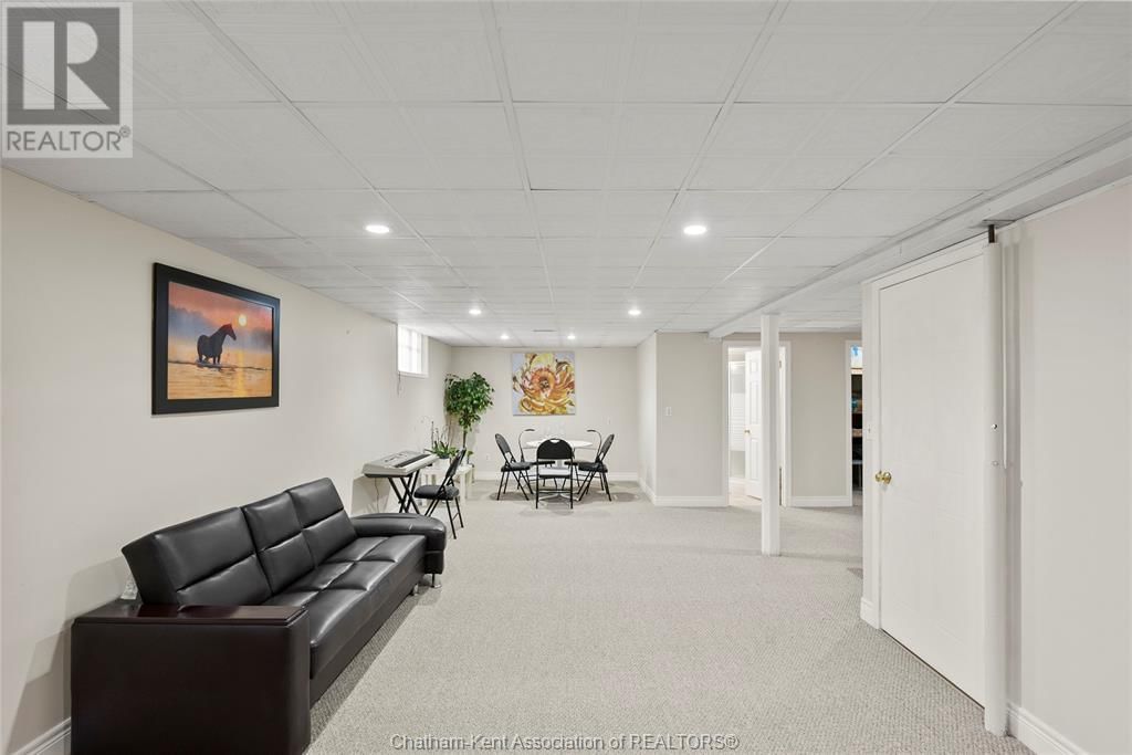 24 - 154 SEMENYN AVENUE Image 34