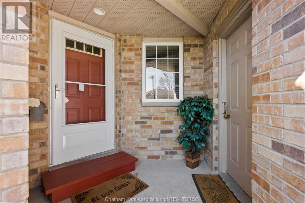 24 - 154 SEMENYN AVENUE Image 6