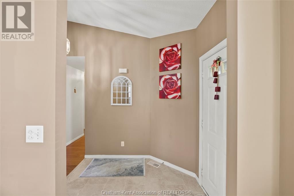 24 - 154 SEMENYN AVENUE Image 8