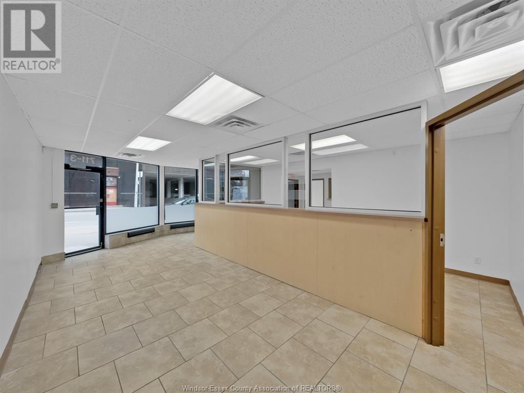 711-719 PELISSIER STREET Image 2
