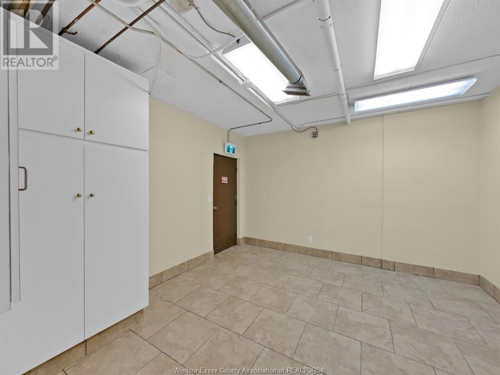711-719 PELISSIER STREET Image 22