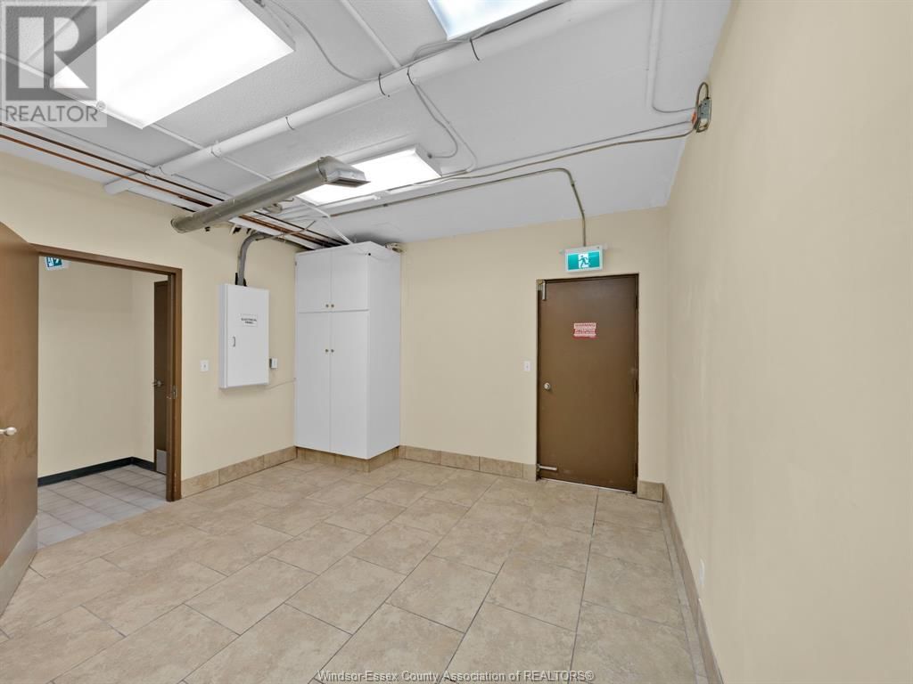 711-719 PELISSIER STREET Image 23