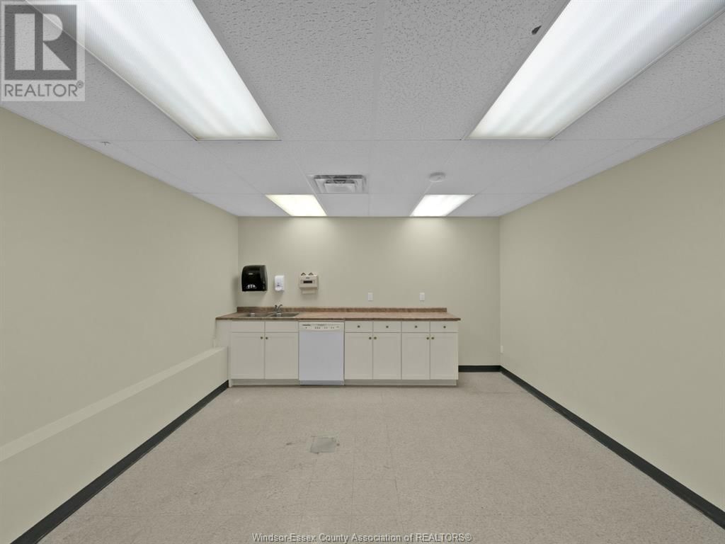 711-719 PELISSIER STREET Image 25