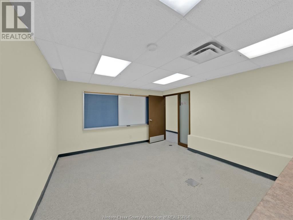 711-719 PELISSIER STREET Image 26