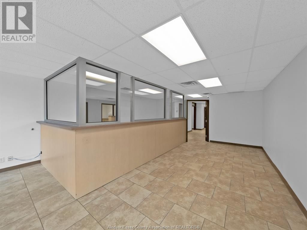 711-719 PELISSIER STREET Image 27