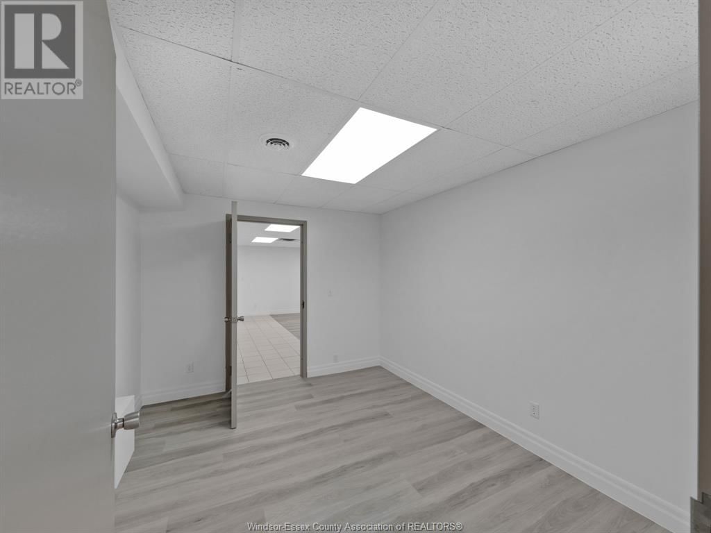 711-719 PELISSIER STREET Image 7
