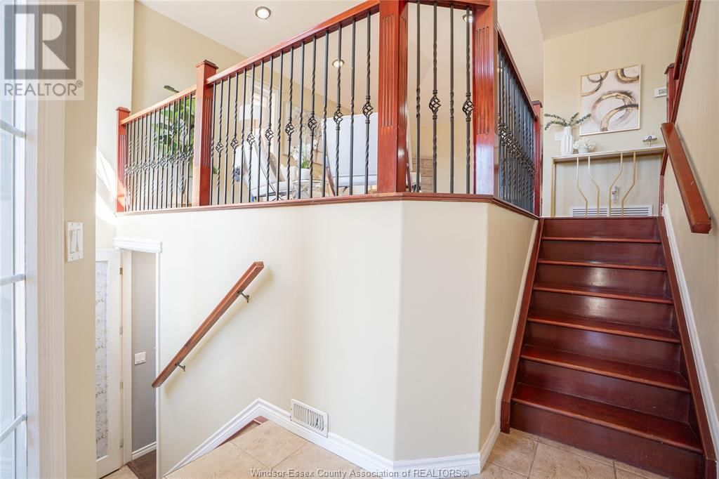 UPPER - 2376 ASKIN Image 6