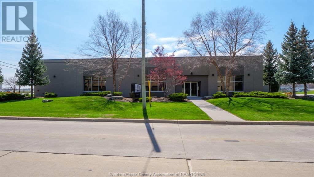 160 - 3445 WHEELTON Image 3