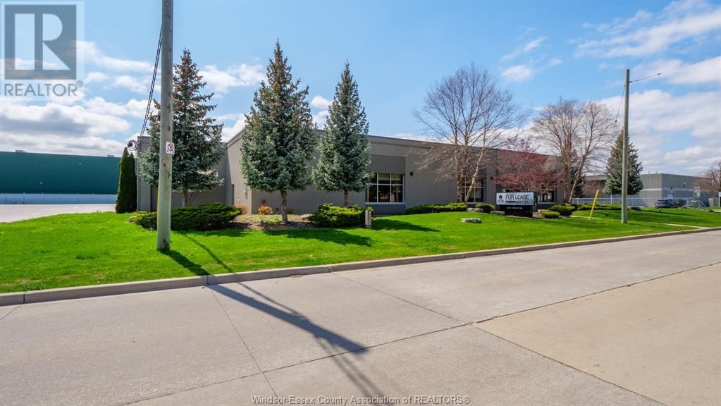 160 - 3445 WHEELTON Image 4