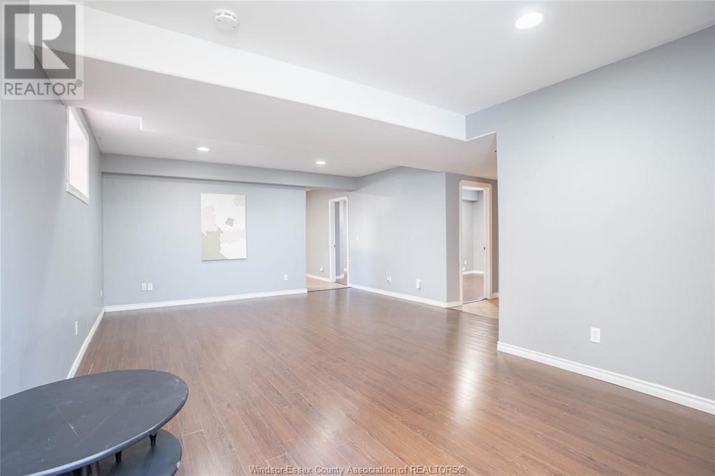 LOWER - 2376 ASKIN Image 3