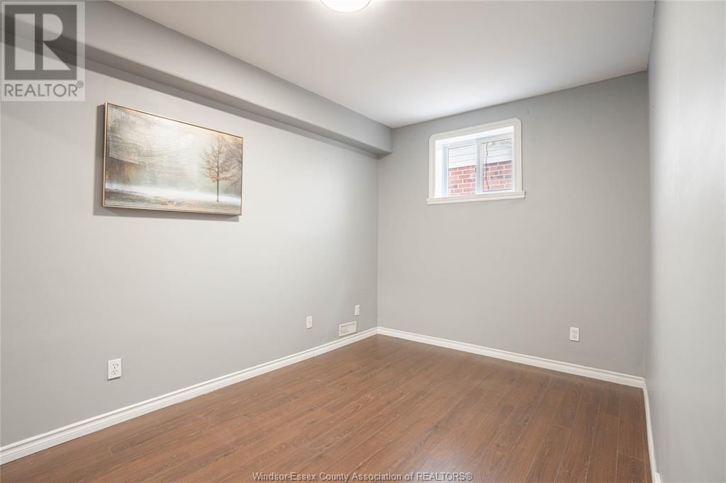 LOWER - 2376 ASKIN Image 5