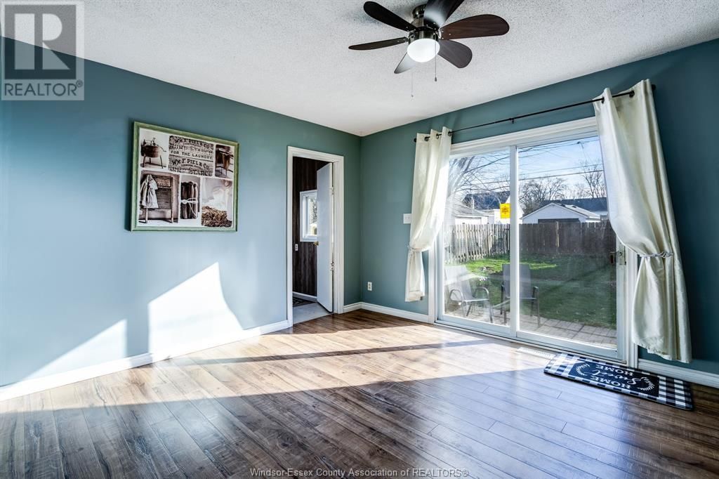 2334 ELSMERE AVENUE Image 10