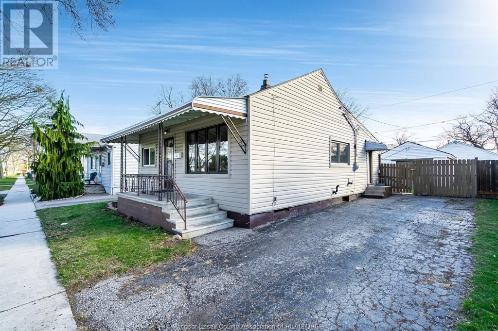 2334 ELSMERE AVENUE Image 22