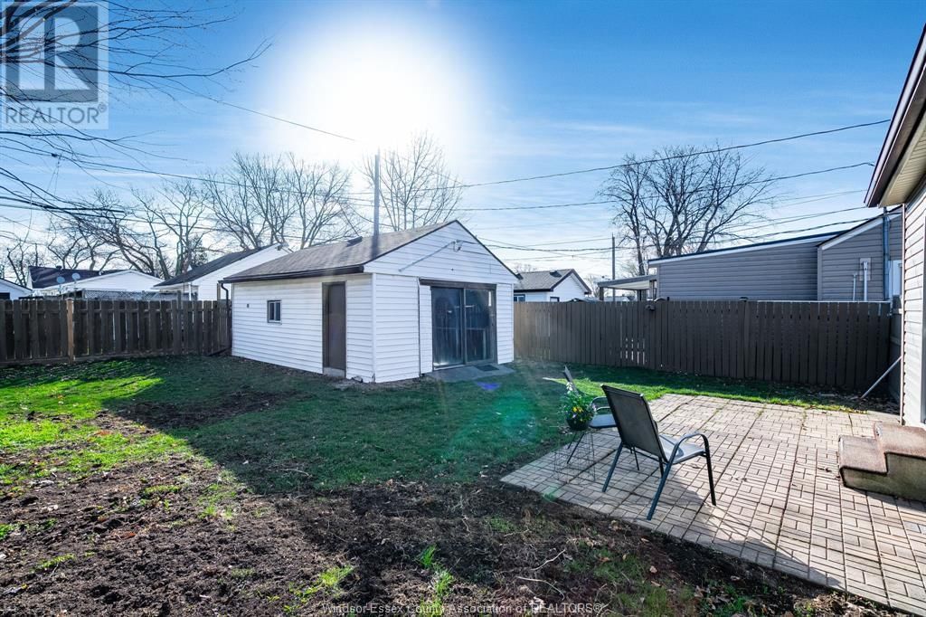 2334 ELSMERE AVENUE Image 27