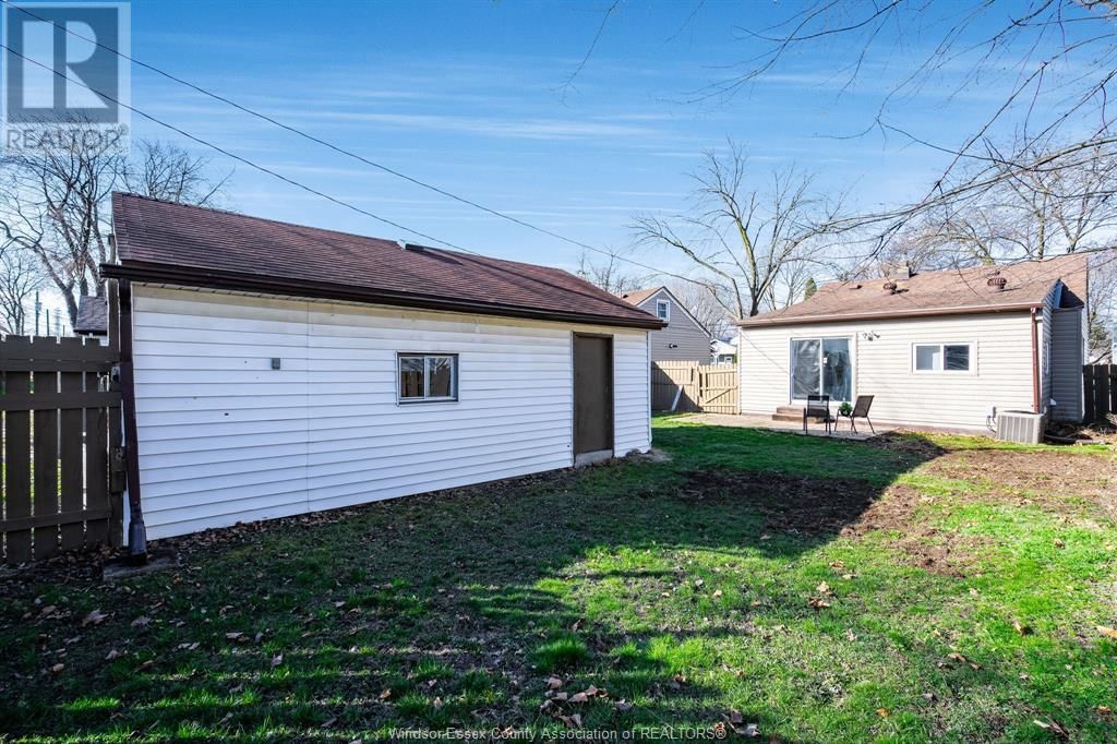 2334 ELSMERE AVENUE Image 29