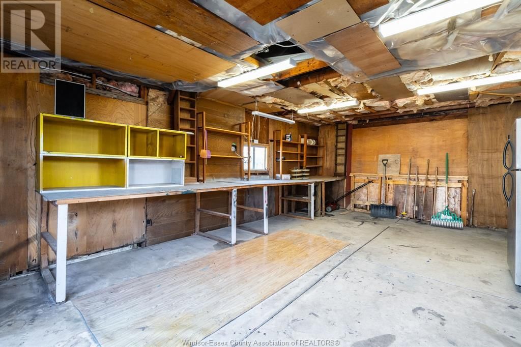 2334 ELSMERE AVENUE Image 30