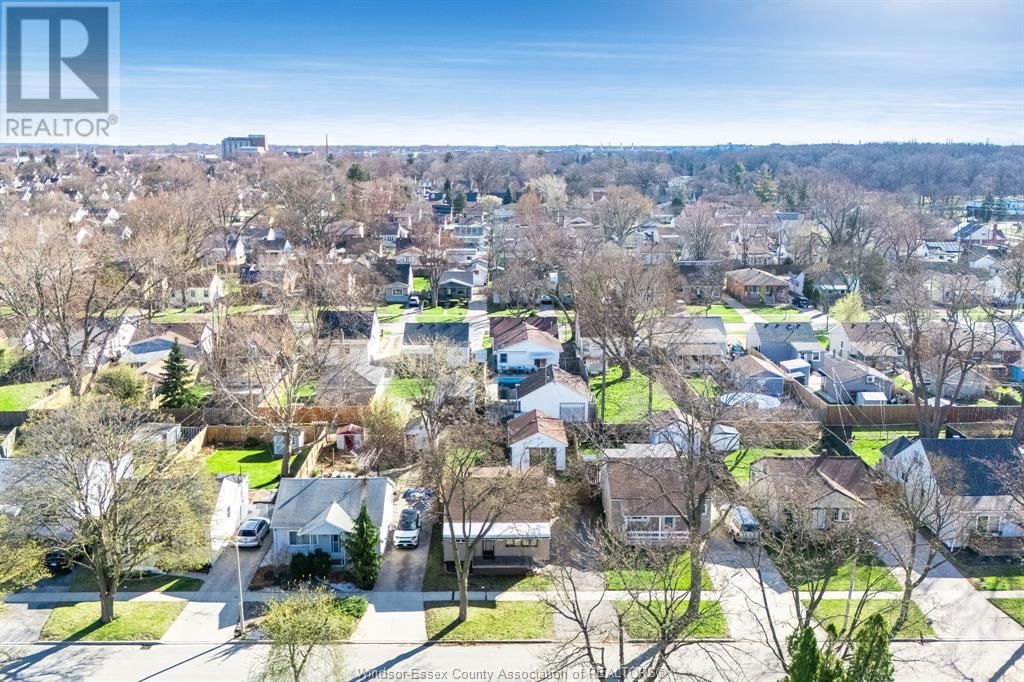 2334 ELSMERE AVENUE Image 34