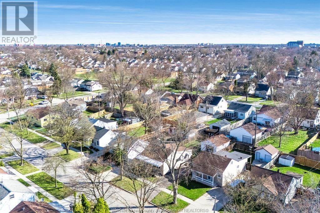 2334 ELSMERE AVENUE Image 35