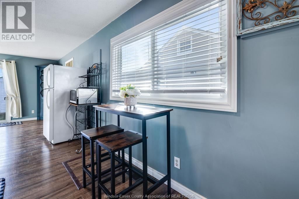 2334 ELSMERE AVENUE Image 7